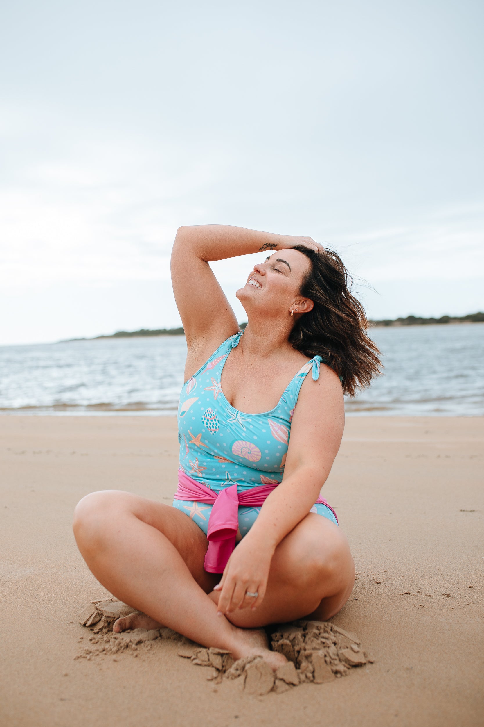 Last Pieces - Shoulder Tie Top Sea Shells