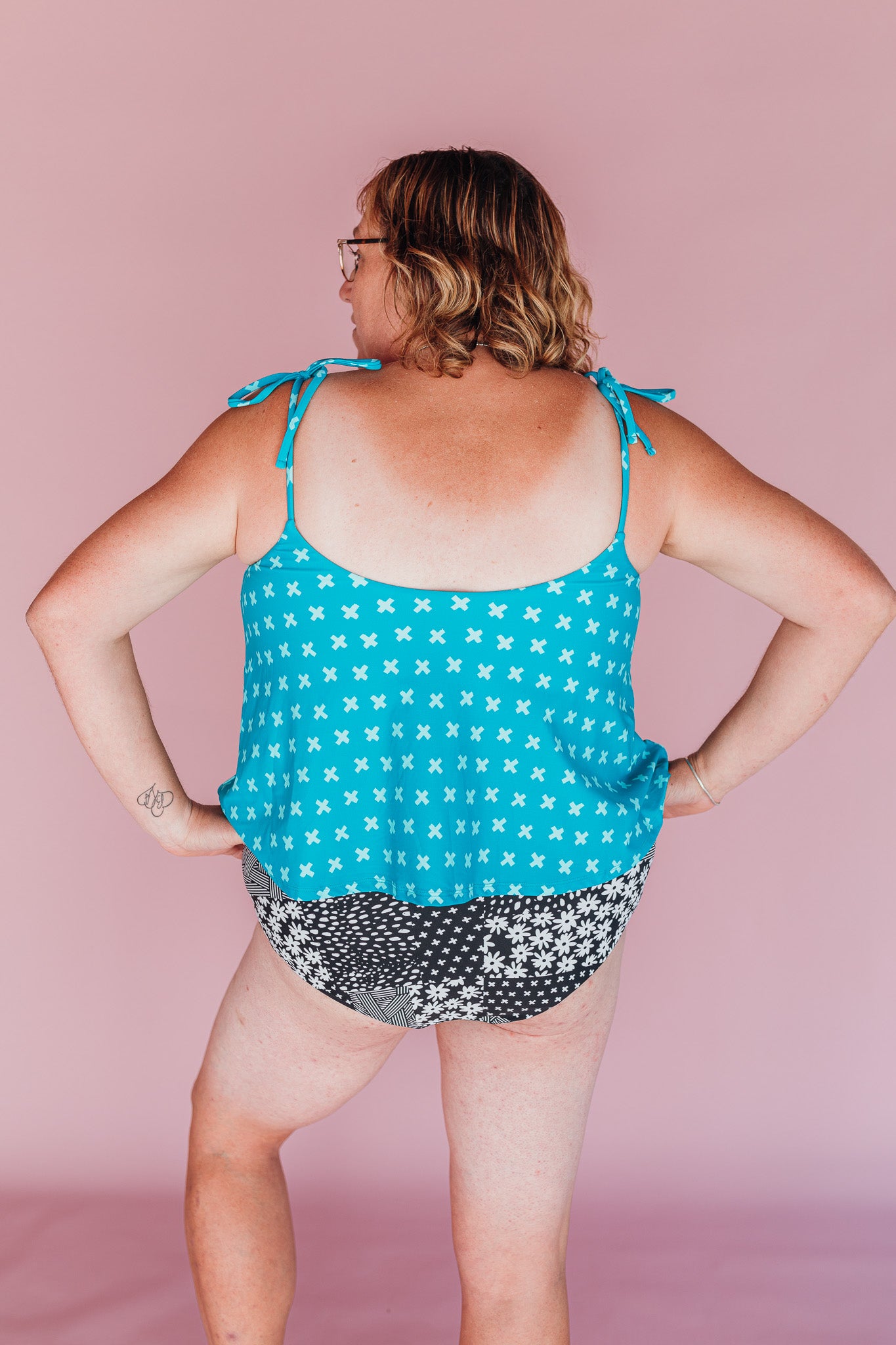 Last Pieces - Swing Top Teal Crosses