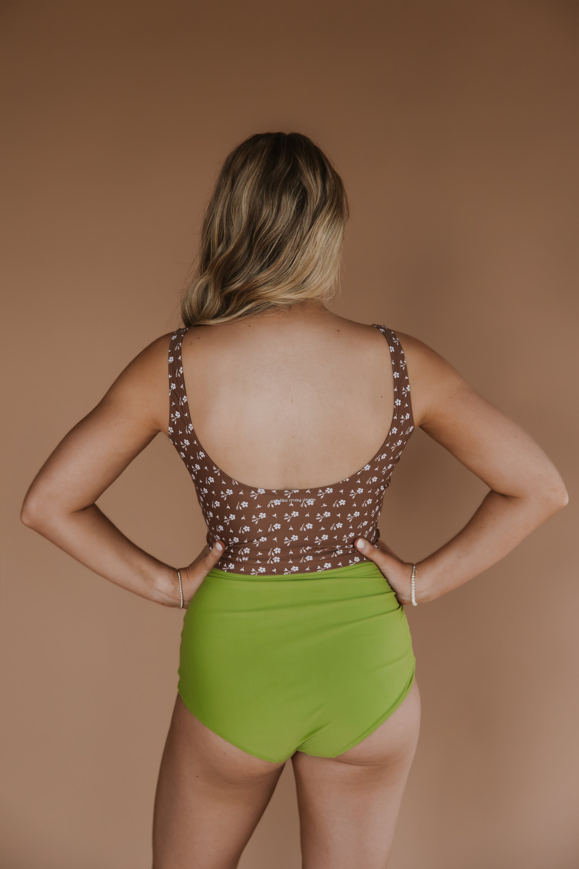 Pre-Order: Snap It Up Top Cocoa Ditzy