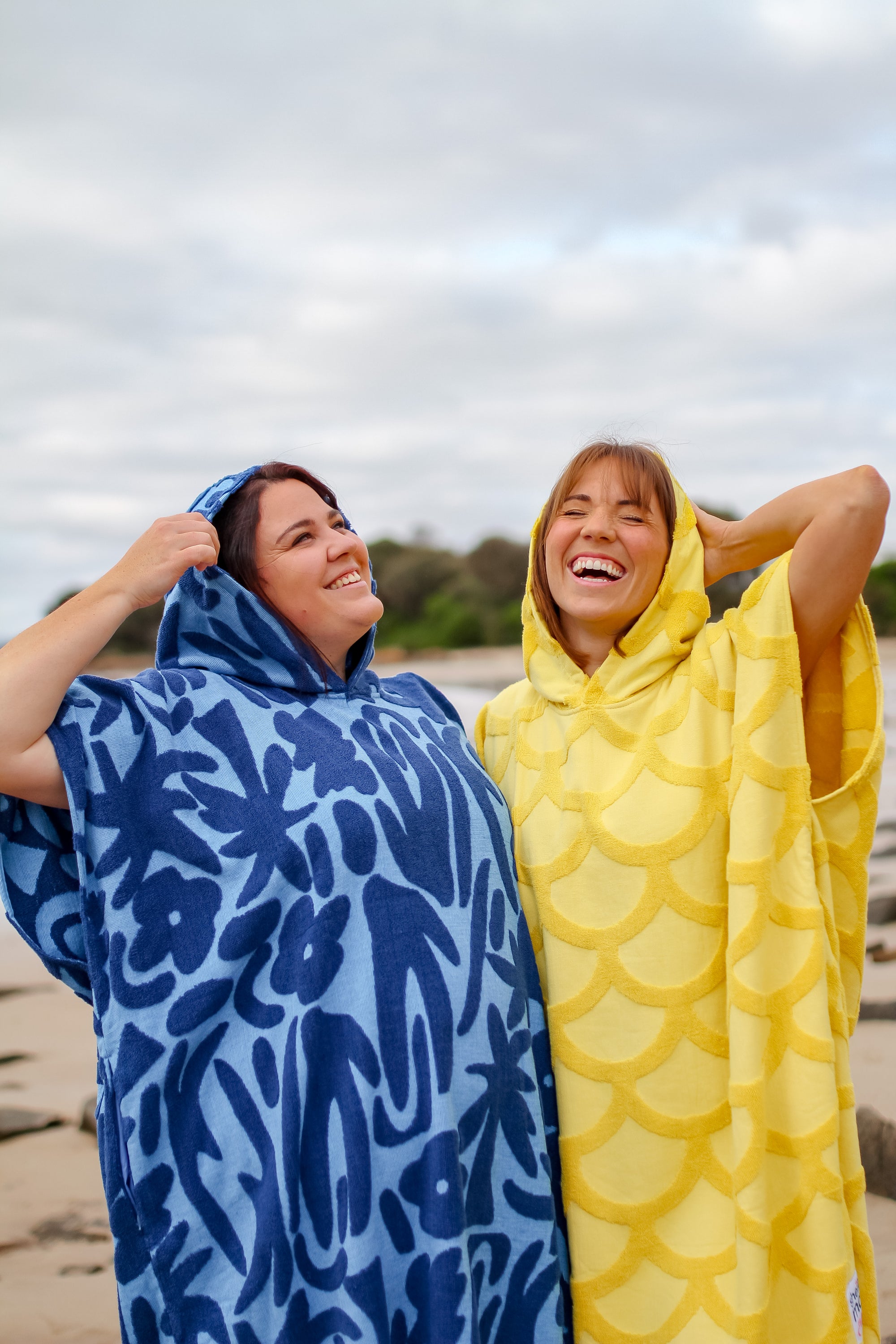 Hooded Towel Sunny Scales